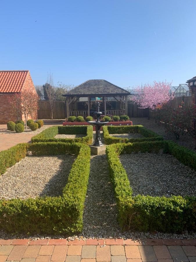 Meals Farm Holiday Cottages - The Stables North Somercotes Экстерьер фото
